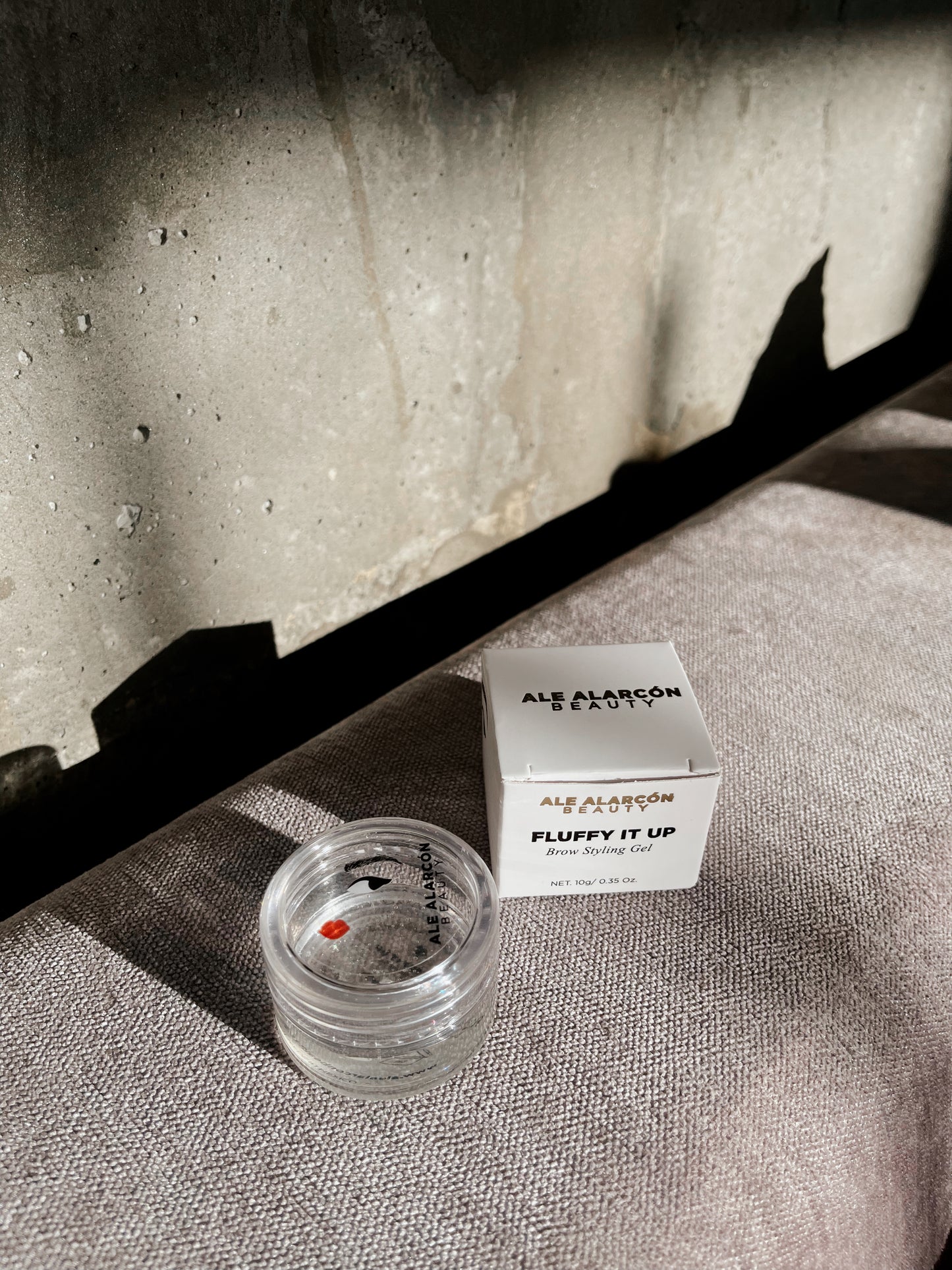 Gel para cejas “Fluffy It Up” – Brow Styling Gel Transparente